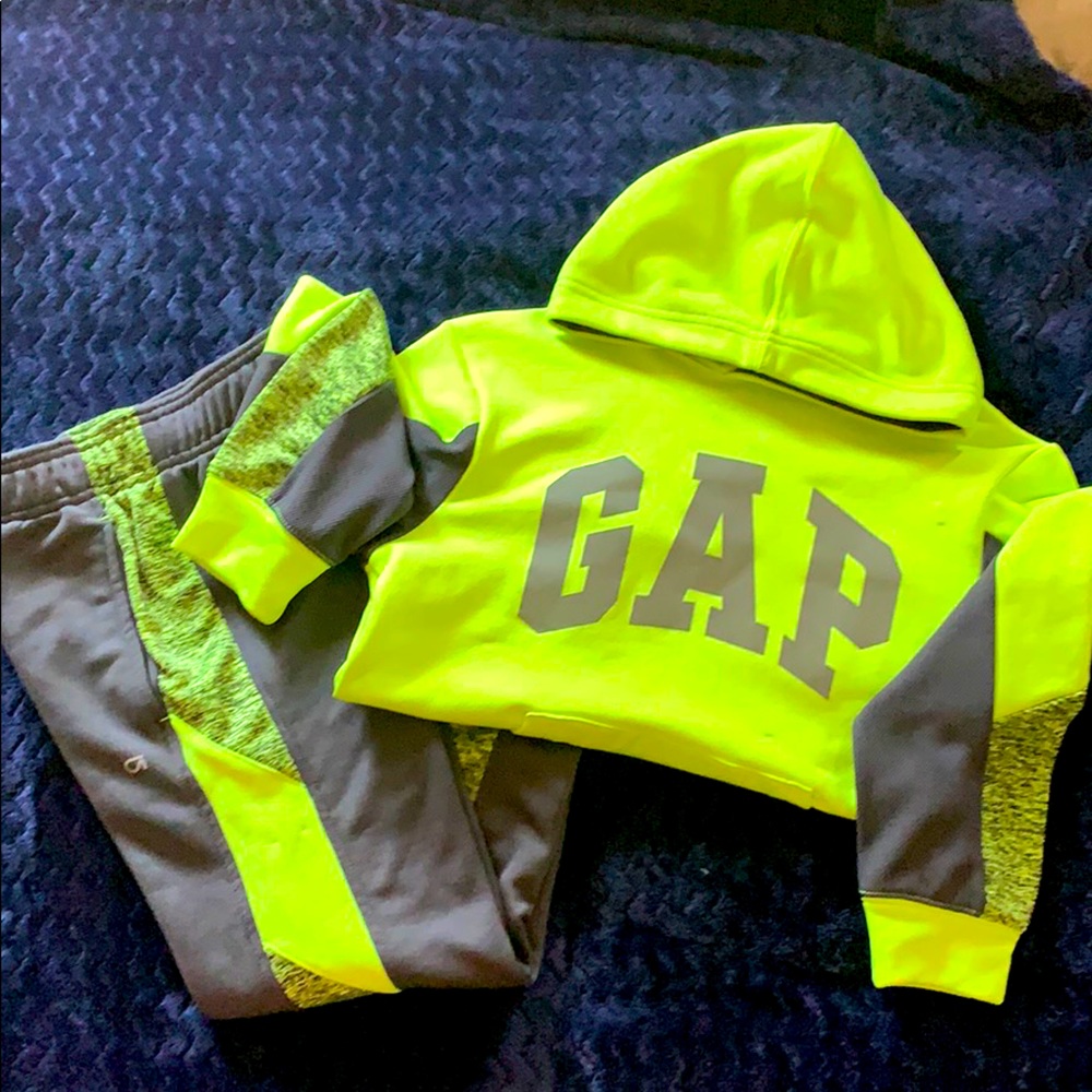Gap sweat suit